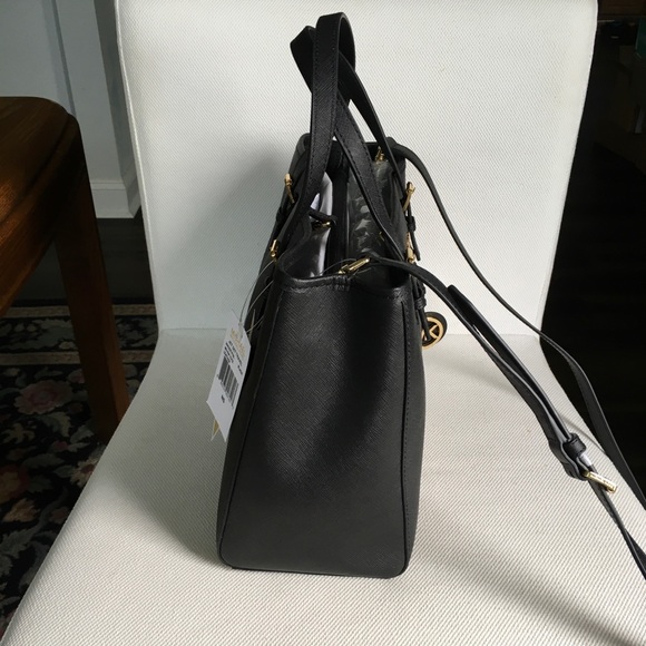 NWT Michael Kors Jet Set Travel Medium Leather EW Tote in Black - Picture 5 of 13